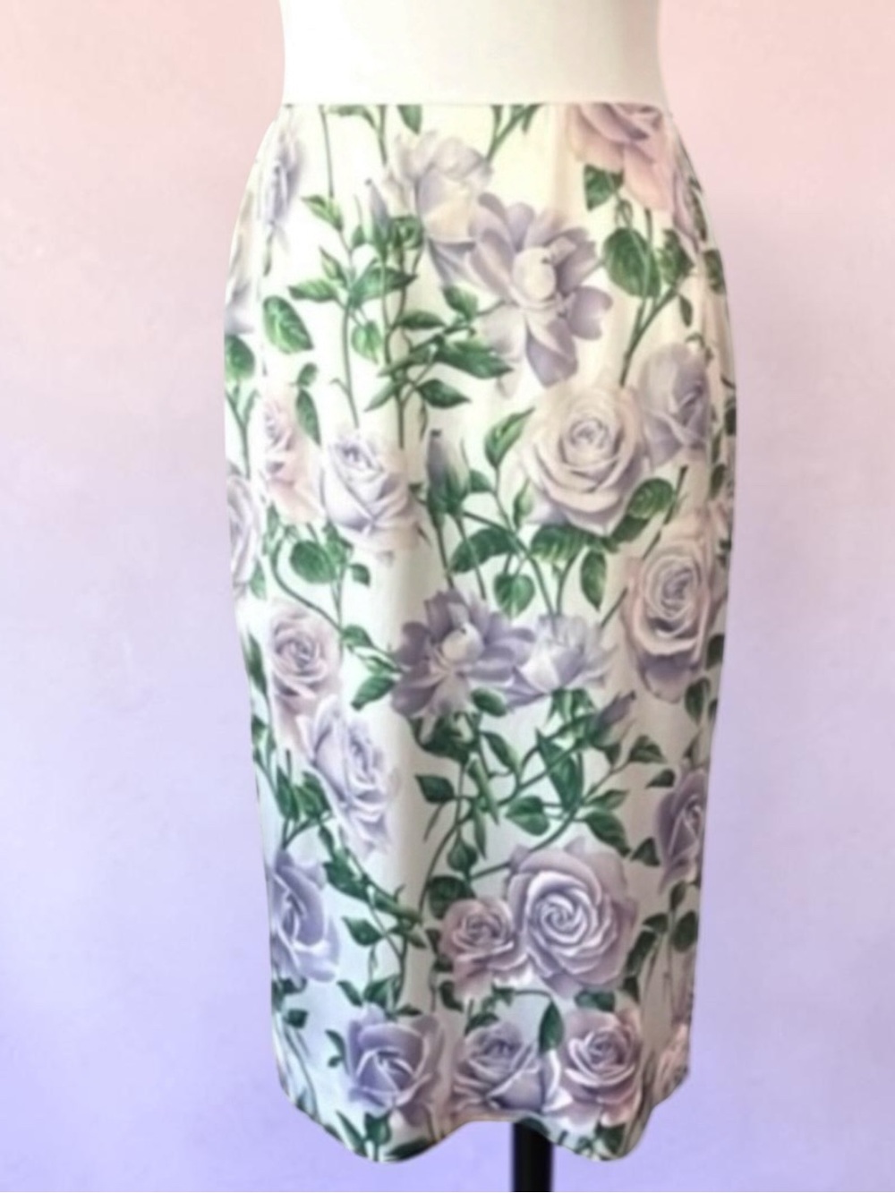 DOLCE & GABBANA SILK
STRETCH ROSE FLORAL PENCIL
SKIRT SIZE 44